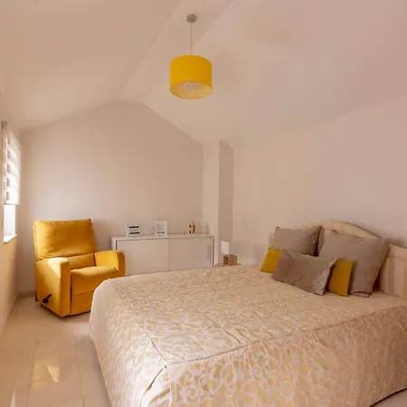 A Loft Of Stars - Casino & Apartment