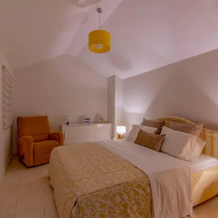 A Loft Of Stars - Casino & Apartment